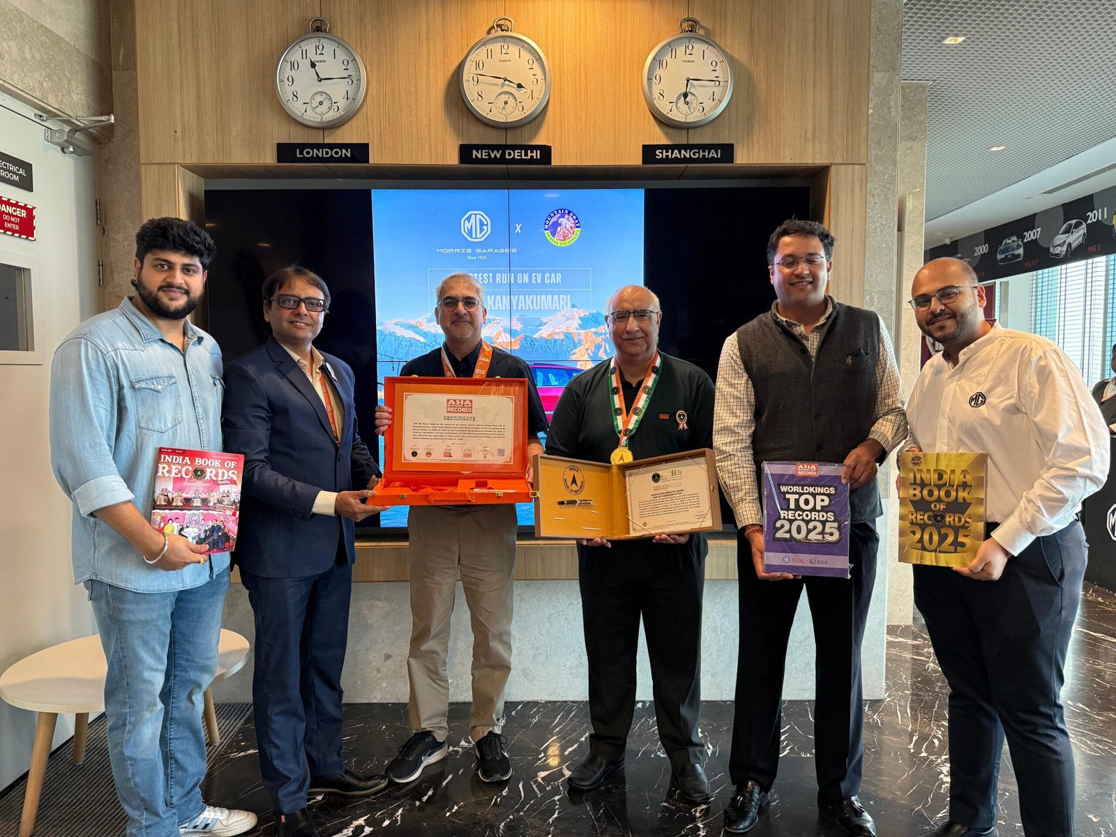 CAPTION MG Windsor completed the journey from Leh to Kanyakumari, covering 3,757 km in 83 hours